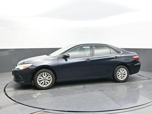 2016 Toyota Camry XLE