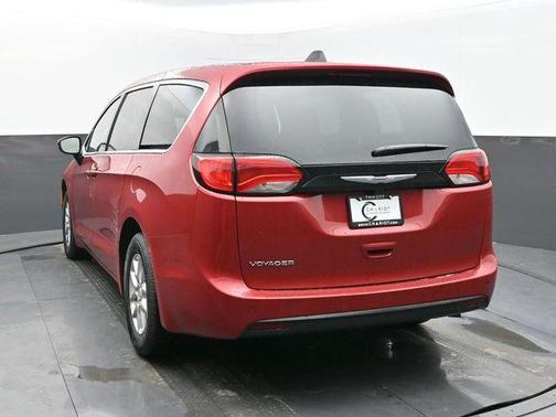 2026 Chrysler Voyager LX