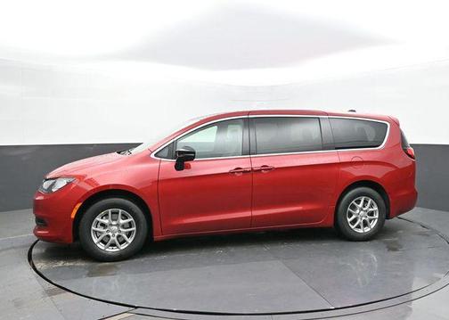 2026 Chrysler Voyager LX