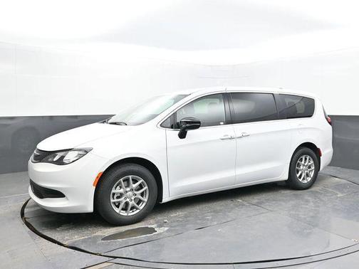 2026 Chrysler Voyager LX