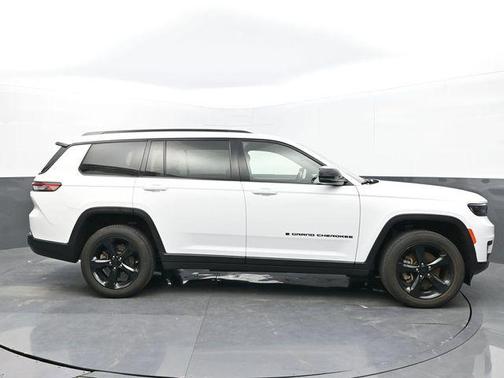 2022 Jeep Grand Cherokee L Altitude