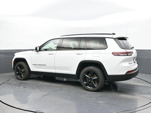 2022 Jeep Grand Cherokee L Altitude