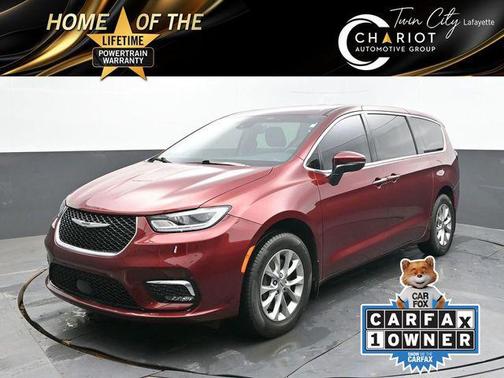 Velvet Red Pearlcoat 2023 Chrysler Pacifica Touring L