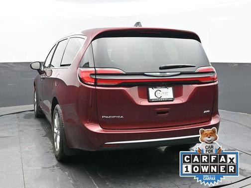 Velvet Red Pearlcoat 2023 Chrysler Pacifica Touring L