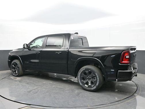 Diamond Black Crystal Pearlcoat 2026 RAM 1500 Big Horn/Lone Star