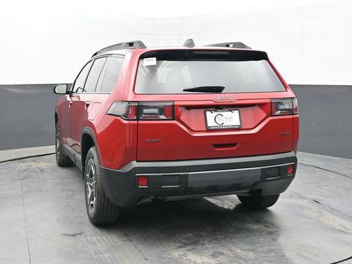Red Hot Pearlcoat 2026 Jeep Cherokee Limited