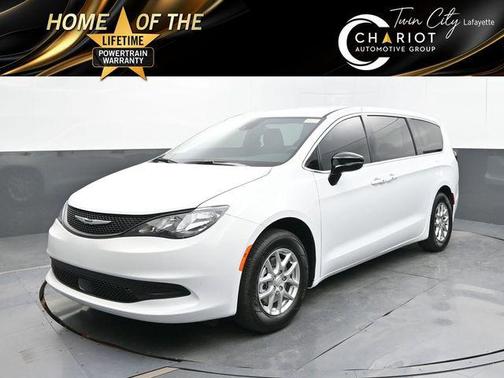 2025 Chrysler Voyager LX