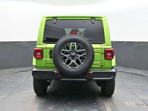 2026 Jeep Wrangler 4-Door Sahara 4x4