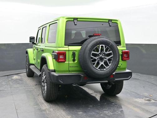 2026 Jeep Wrangler 4-Door Sahara 4x4