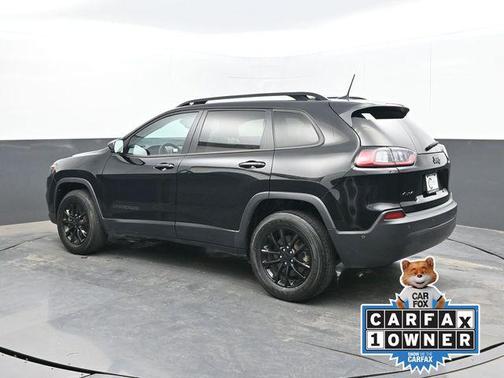 Diamond Black Crystal Pearlcoat 2023 Jeep Cherokee Altitude