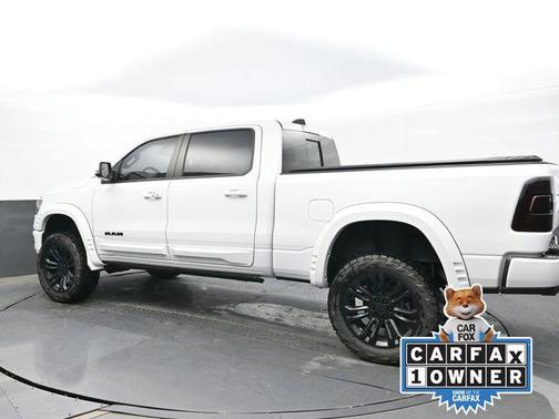 Bright White Clearcoat 2023 RAM 1500 Laramie