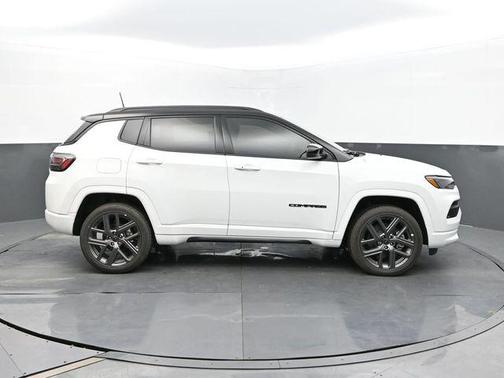 Bright White Clearcoat 2025 Jeep Compass Limited