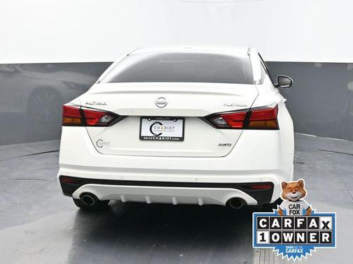 2022 Nissan Altima 2.5 Platinum