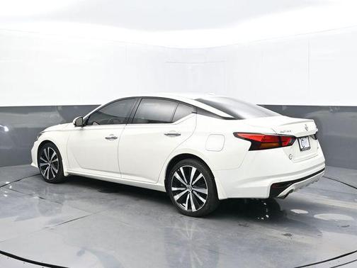 2022 Nissan Altima 2.5 Platinum