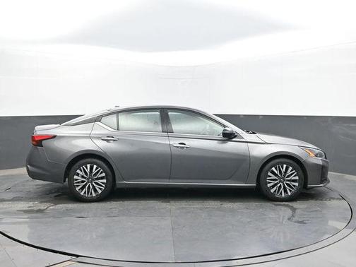 Gun Metallic 2024 Nissan Altima 2.5 SV