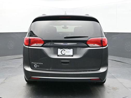 2018 Chrysler Pacifica Touring-L