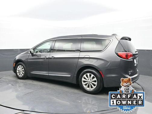 2018 Chrysler Pacifica Touring-L