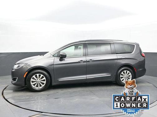 2018 Chrysler Pacifica Touring-L