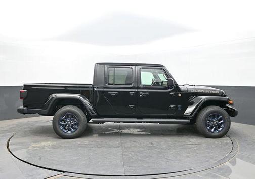 Black Clearcoat 2026 Jeep Gladiator 85th Anniversary Edition