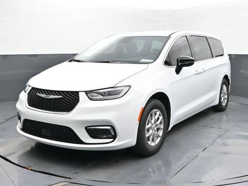 2025 Chrysler Pacifica L