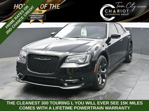 Gloss Black 2023 Chrysler 300 Touring
