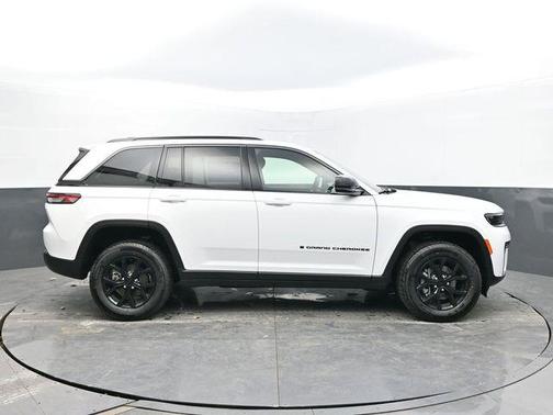 2026 Jeep Grand Cherokee Altitude