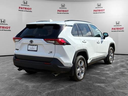 2025 Toyota RAV4 Hybrid LE
