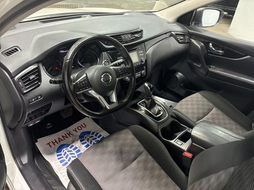 2017 Nissan Rogue Sport SV