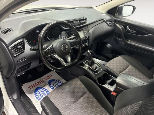 2017 Nissan Rogue Sport SV