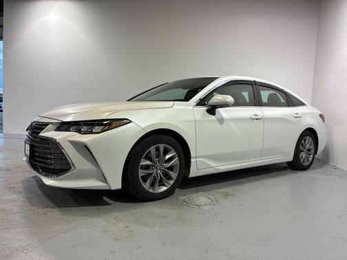 2020 Toyota Avalon XLE