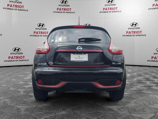Black 2016 Nissan Juke SL