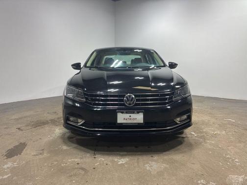 2016 Volkswagen Passat 1.8T SE