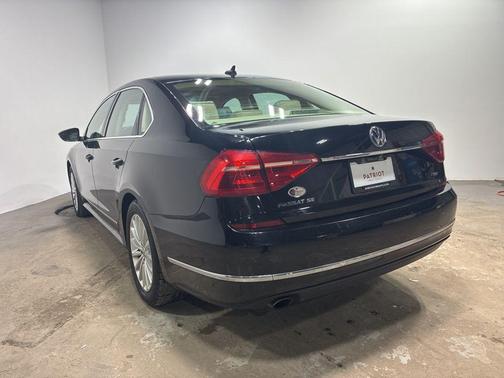 2016 Volkswagen Passat 1.8T SE