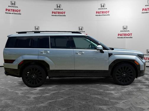 Shimmering Silver Pearl 2025 Hyundai SANTA FE Calligraphy