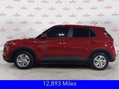 2023 Hyundai VENUE SE
