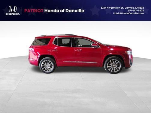 2023 GMC Acadia Denali