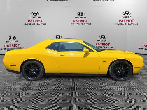 Yellow Jacket Clearcoat 2017 Dodge Challenger R/T