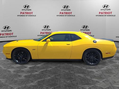 Yellow Jacket Clearcoat 2017 Dodge Challenger R/T