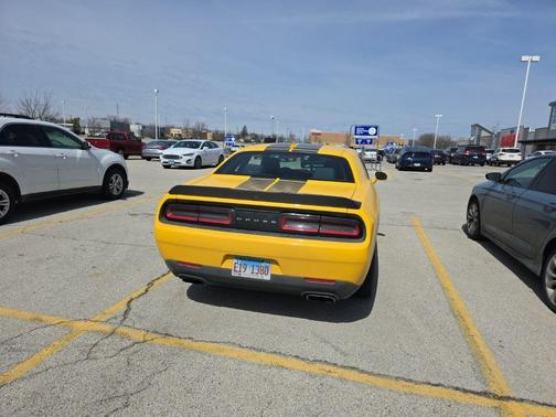 Yellow Jacket Clearcoat 2017 Dodge Challenger R/T