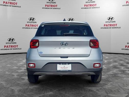 Stellar Silver 2022 Hyundai VENUE SE