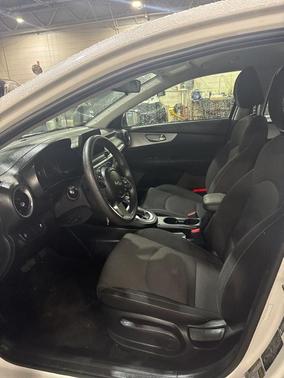 Snow White Pearl 2024 Kia Forte LXS