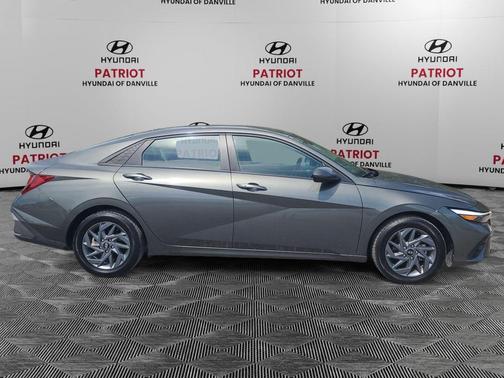 Amazon Gray 2024 Hyundai ELANTRA SEL