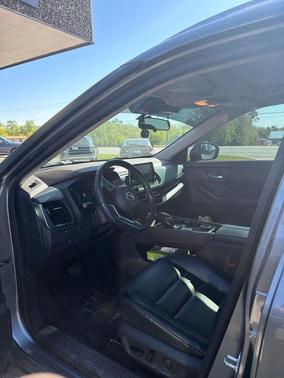 Gun Metallic 2022 Nissan Rogue SV