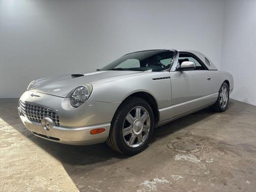 2004 Ford Thunderbird 