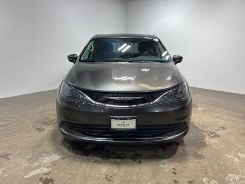 2017 Chrysler Pacifica LX