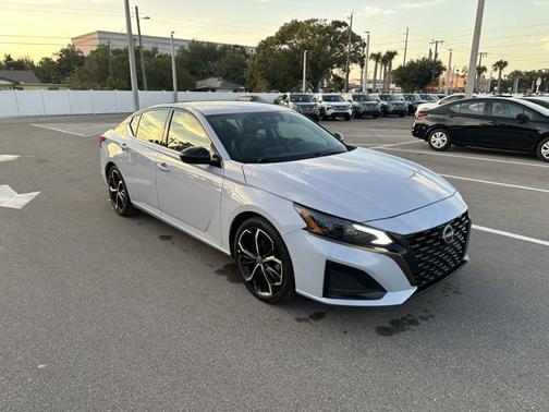 2024 Nissan Altima 2.5 SR