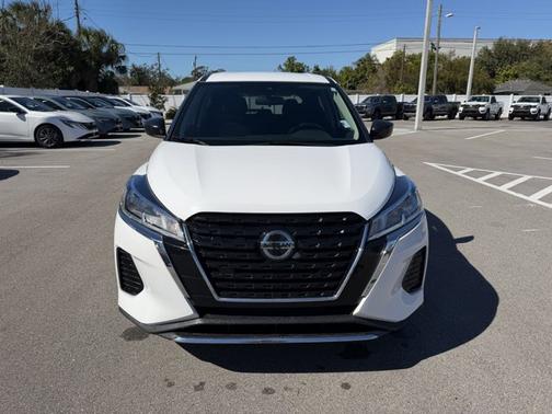 2021 Nissan Kicks S
