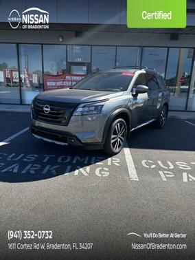 2025 Nissan Pathfinder Platinum