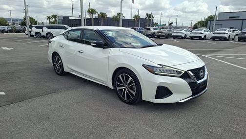 Pearl White Tricoat 2023 Nissan Maxima SV