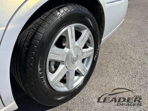 2006 Cadillac DTS Base